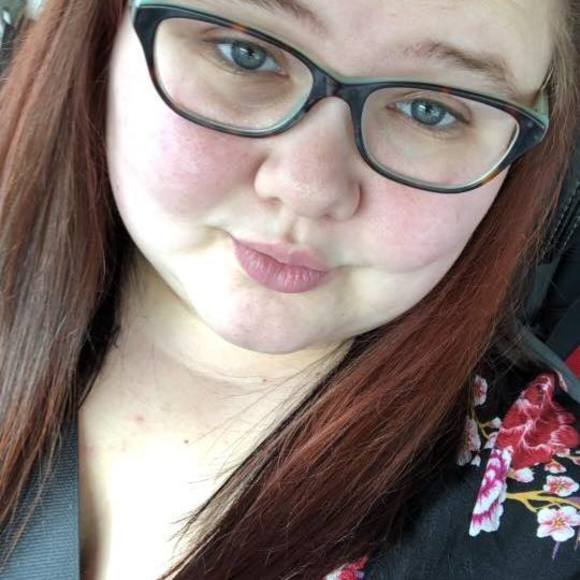 Meet your Posher, Michalee - Picture 1 of 1